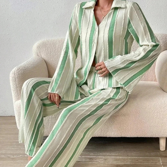 Striped Print Flare Sleeve Shirt & Wide Leg Pants - Picture 1 of 4